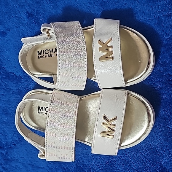 Michael Kors - Sandals (Toddler) - Picture 2 of 4
